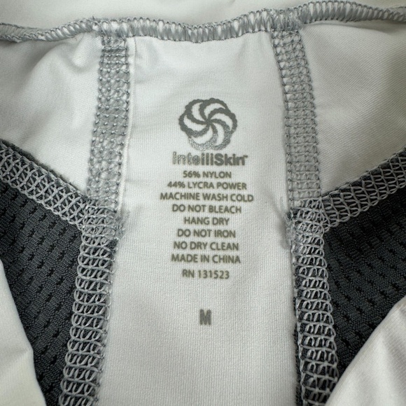 Intelliskin Women’s Foundation V-Tee Short Sleeve Posture/Compression Top -White - Picture 3 of 7